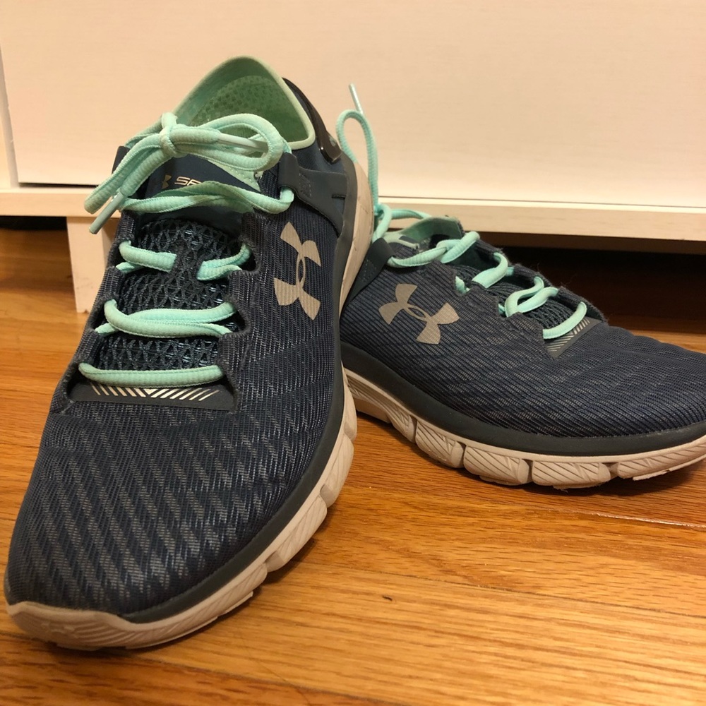 Under Armour Size 8.5 Sneakers